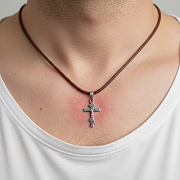 У меня постоянное раздражение кожи от ношения крестика. Почему так?