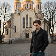 Как правильно поступить человеку, который сомневается, крещен он или нет?