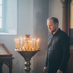 Во время молитвы, посещения храма беспокоят навязчивые плохие мысли. Как воспринимать эти мысли, как с ними бороться? 