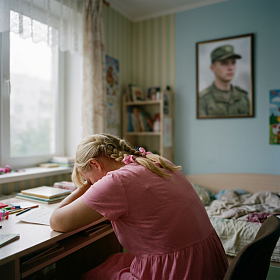 Брат погиб на СВО, некрещеный. Могу ли я просить Бога в молитвах о даровании Царствия Небесного для него?