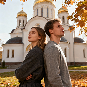 Есть ли шанс спастись и попасть в Рай, если не учавствовать в таинствах каждое воскресенье? Можно ли венчаться, если мы веруем, но не всегда участвуем в жизни Церкви? 