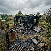 По вине соседей сгорела крыша, сайдинг и окна. Можно ли подать на них в суд для возмещения ущерба? 