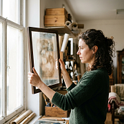 Отпечаток на иконе Божией Матери. Чудо или обычное явление?