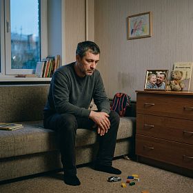 Как мне сохранить отношения с родным сыном, если после развода он отдалился от меня?